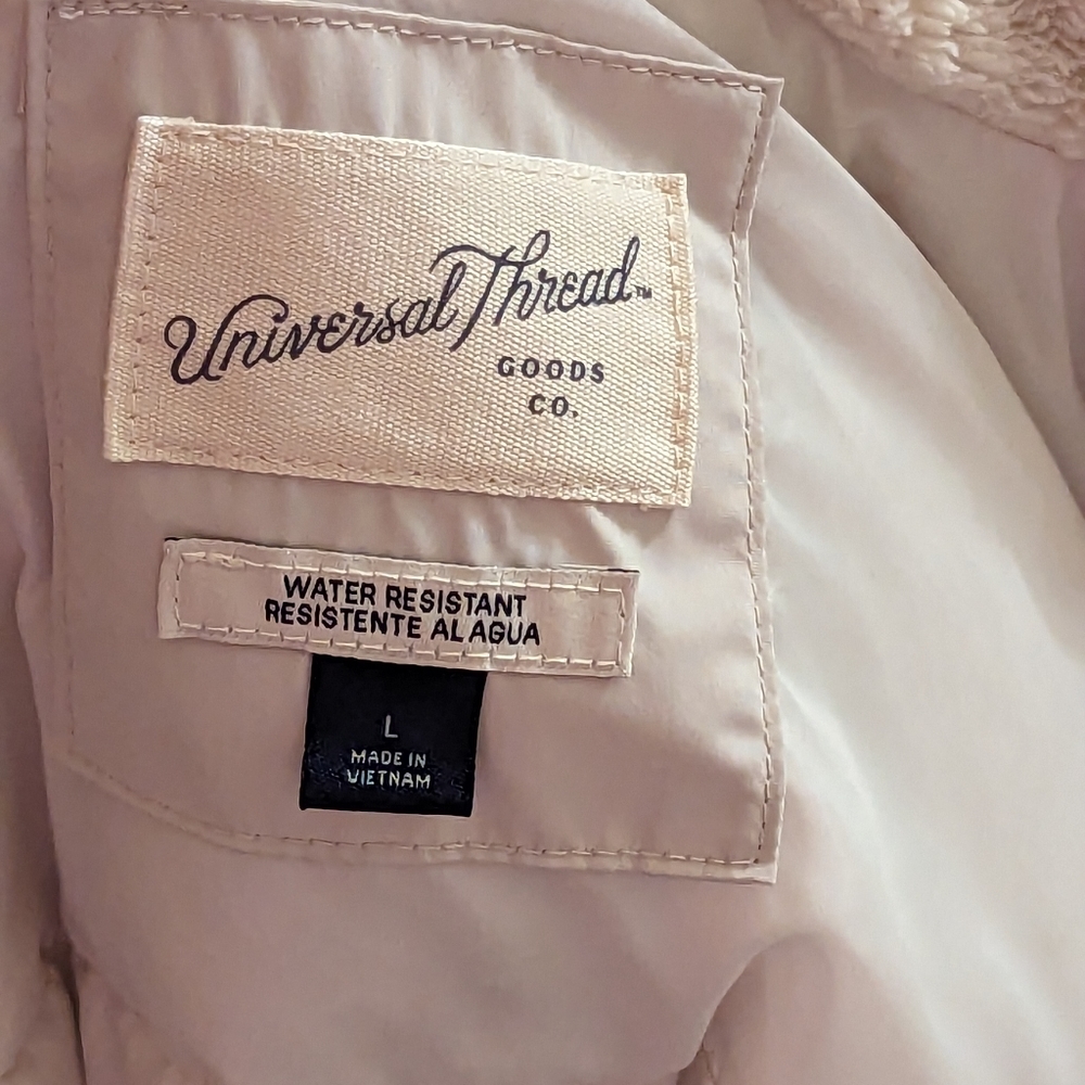Universal Threads women's coat SIZE LARGE